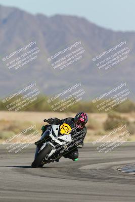 media/Oct-04-2025-CVMA (Sat) [[408bcdd6e4]]/Race 14-500-400-350 Supersport/